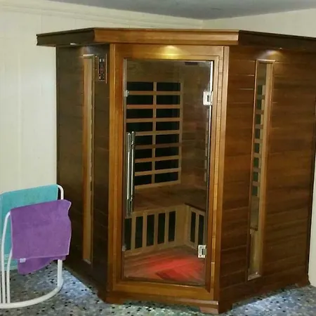 La Demeure Aux Pins Couette-café 3*