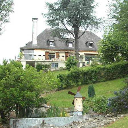 La Demeure Aux Pins Couette-café Lourdes