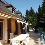 La Demeure Aux Pins Bed and breakfast