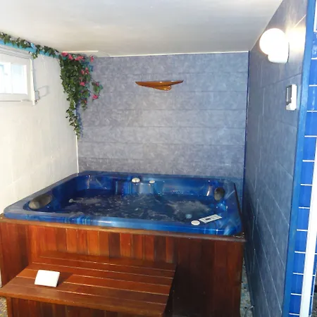 Bed and breakfast La Demeure Aux Pins 3*