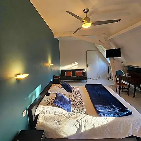 La Demeure Aux Pins B&B 루르드