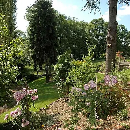 La Demeure Aux Pins Bed and Breakfast