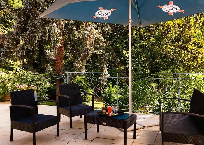 Oda ve Kahvaltı La Demeure Aux Pins