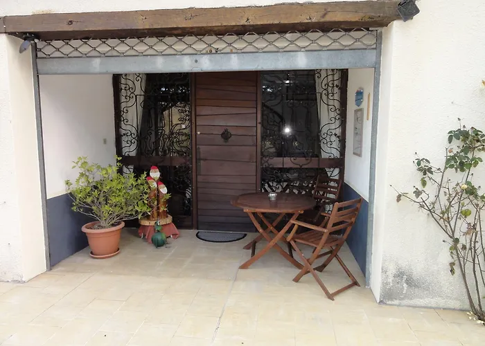 La Demeure Aux Pins 3* Λούρδη