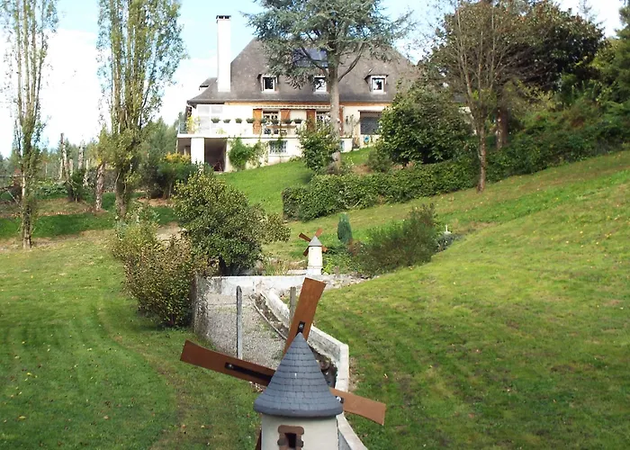 Oda ve Kahvaltı La Demeure Aux Pins