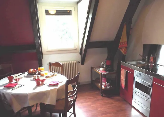 La Demeure Aux Pins Bed and Breakfast Λούρδη