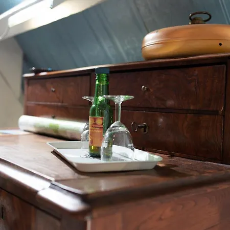 La Demeure Aux Pins Bed & Breakfast 3*