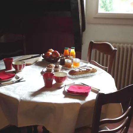 La Demeure Aux Pins Bed and breakfast Lourdes